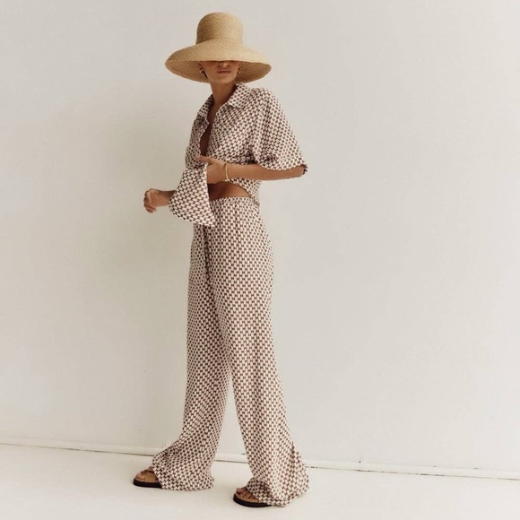 Two piece matching set - Picture 2 of 7